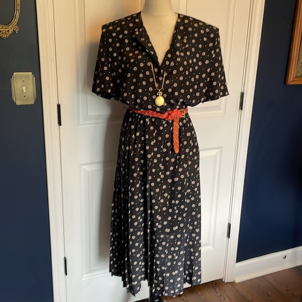 Vintage Leslie Fay Black & Cream Midi Dress Short Sleeves Pleated Skirt 14